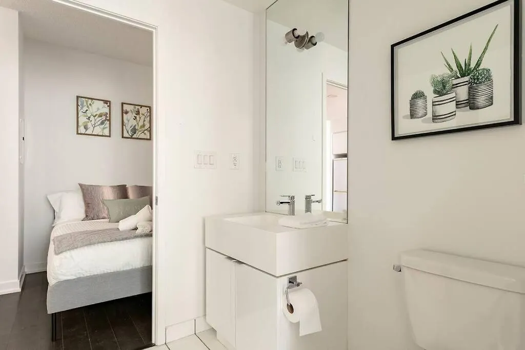 Appartement Guestic At Cityplace - Lake View & One Free Parking Toronto